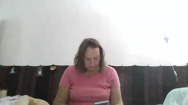 AnnaLive570 live cam on StripChat