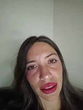 loveuu-bae live cam on StripChat