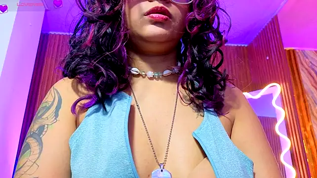 kristen_tay live cam on StripChat