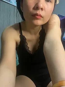 Ivy_Trix2 live cam on StripChat