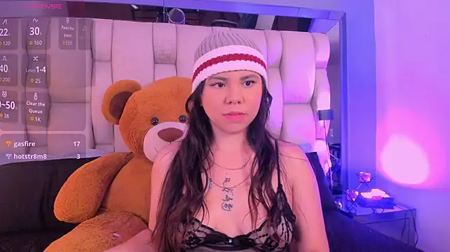 EvaWild5 live cam on StripChat