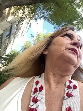 Irina2909@xh live cam on StripChat