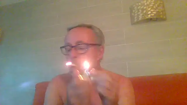 tuggy59 live cam on StripChat