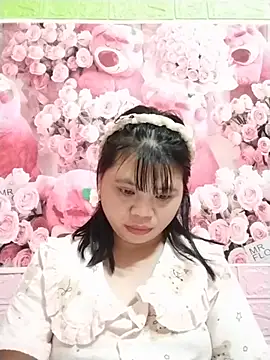 Xuka_lyss live cam on StripChat