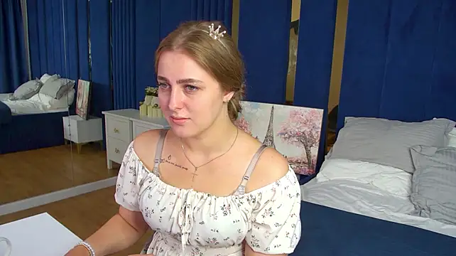 EllaBells live cam on StripChat