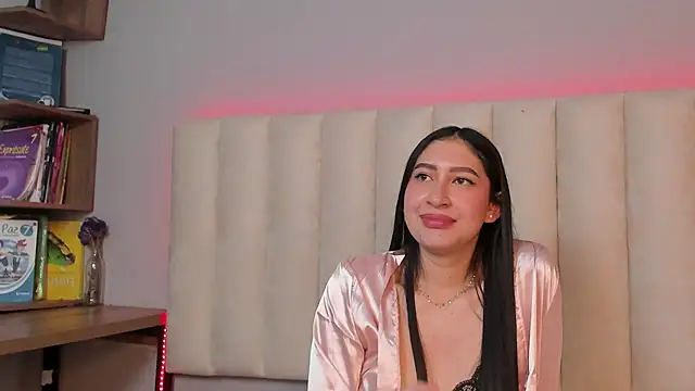 Mila_bennet live cam on StripChat