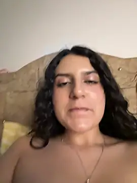 OhMySelenyx3 live cam on StripChat