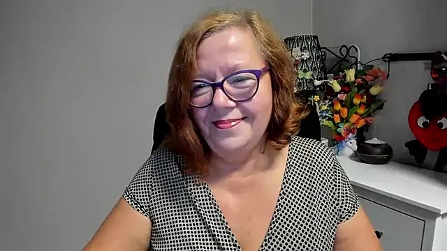 Adelewildx live cam on StripChat