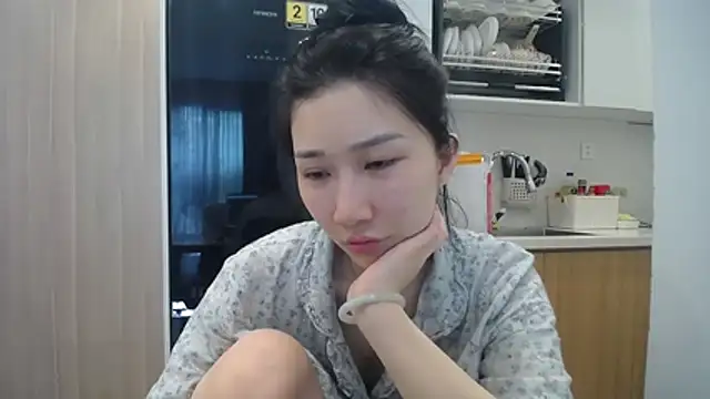 Asiagirll live cam on StripChat