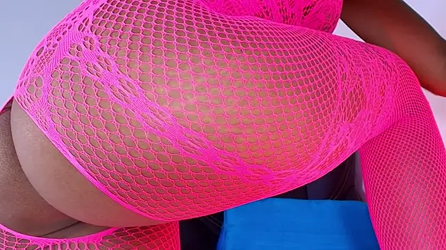 naomi_kyse captura de la sala en vivo en Stripchat