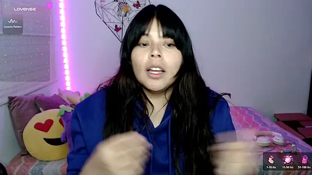 EllieMoonX live cam on StripChat
