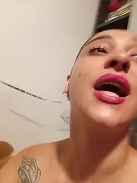 gatacantabra live cam on StripChat