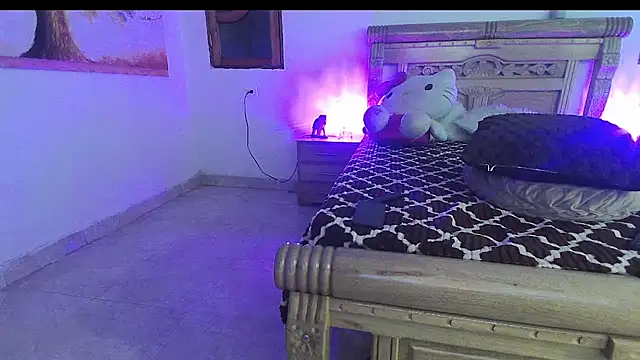 bratz_glloe live cam on StripChat