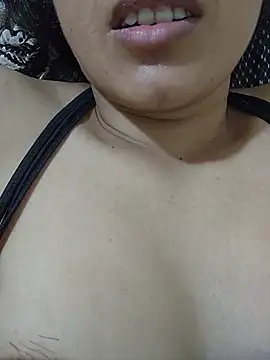 CuteSarikaLIVE live webcam
