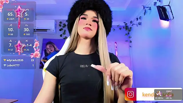 Sophiaa_doll_ live cam on StripChat