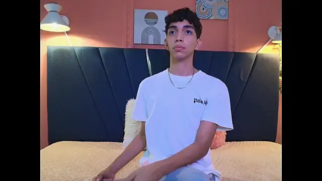 ero_boy24 live cam on StripChat
