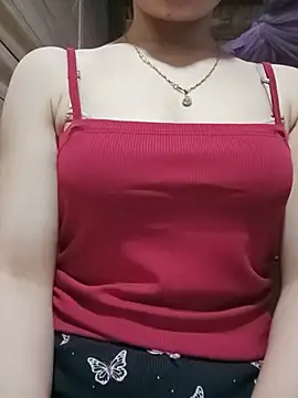 LucyyLy live cam on StripChat