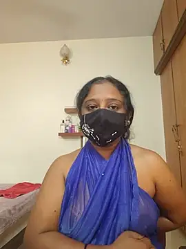 sexynayan23 live cam on StripChat