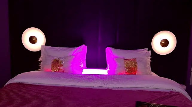 HelenaMorgan live cam on StripChat