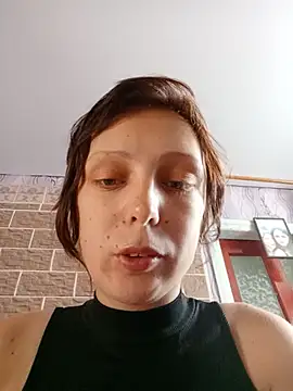 Ponka2011 live cam on StripChat