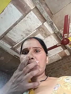 Nm_sanjna live cam on StripChat