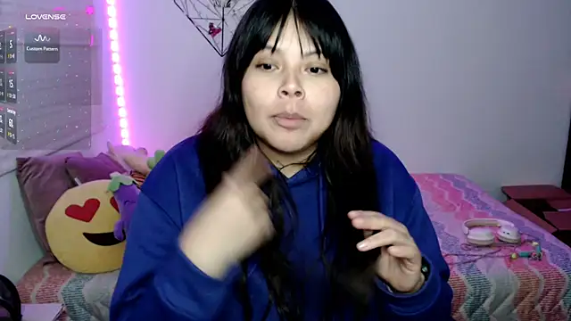 EllieMoonX live cam on StripChat