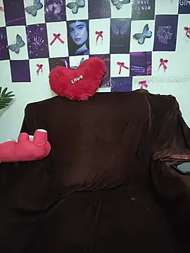 Alisha_Babyy live cam on StripChat