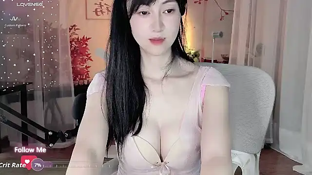 noomi-1111 live cam on StripChat