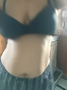 sweetylove01 live cam on StripChat