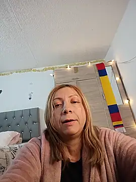 makarenasexyy live cam on StripChat