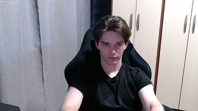 arthur___king (M twink) - stand up and show  body