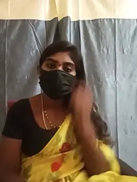 Keerthi_143 live cam on StripChat