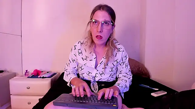 Aria_Flame live cam on StripChat
