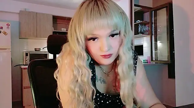 Model: ScarletThompsonx