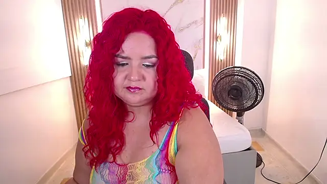 Mariana_Rojas live cam on StripChat