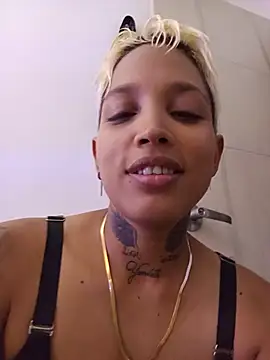 Dirty_Zoe live cam on StripChat