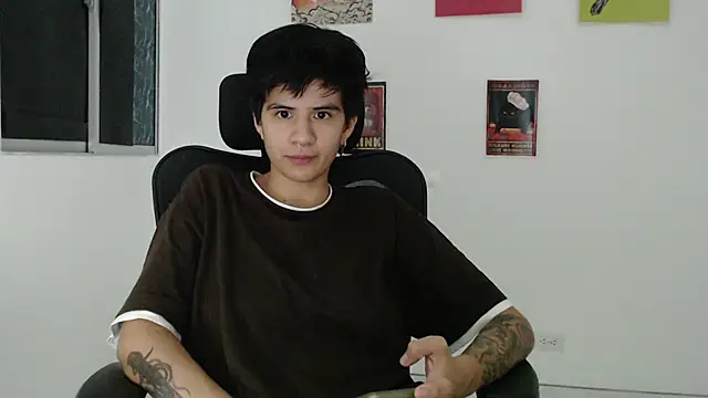 Dha_lia0 live cam on StripChat