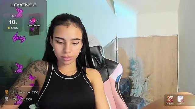 Summer_09 live cam on StripChat