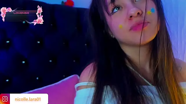 Kitty_rose01 live cam on StripChat