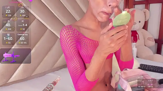 KaelSoft_ live cam on StripChat