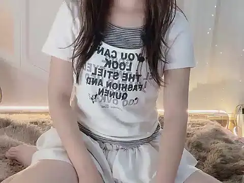 BUNNIIE_MIE live cam on StripChat