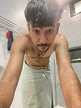 Theguyat12am live cam on StripChat