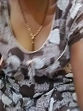 Lovely-Deepa live cam on StripChat