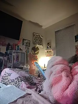 Kaysfatjuicepuss live cam on StripChat
