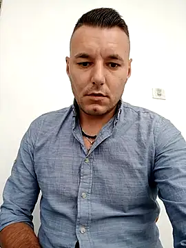 PeNtRuDOAMNE live cam on StripChat