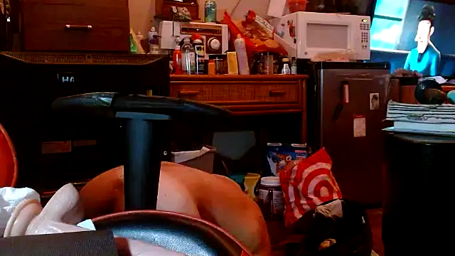 tongueispowerr6d9 webcam