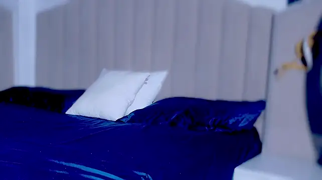 Aashika-Kaur webcam