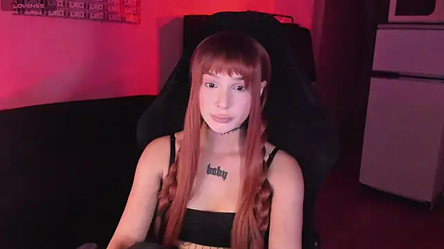 MilaAsh webcam