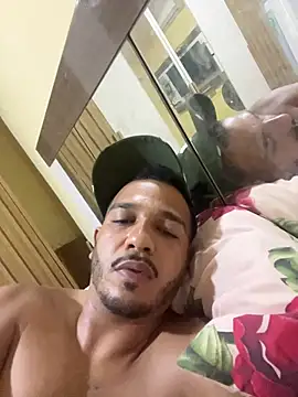 Lindp190194 live cam on StripChat