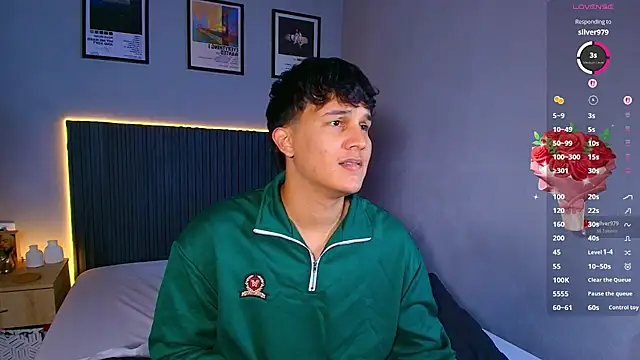 Leo_Savage_ live cam on StripChat